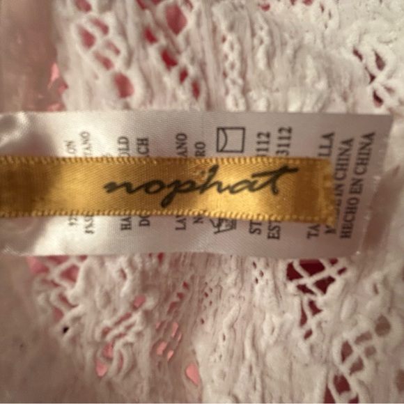 Nophat Lace Textured Stretch Fitted Top - Picture 4 of 5